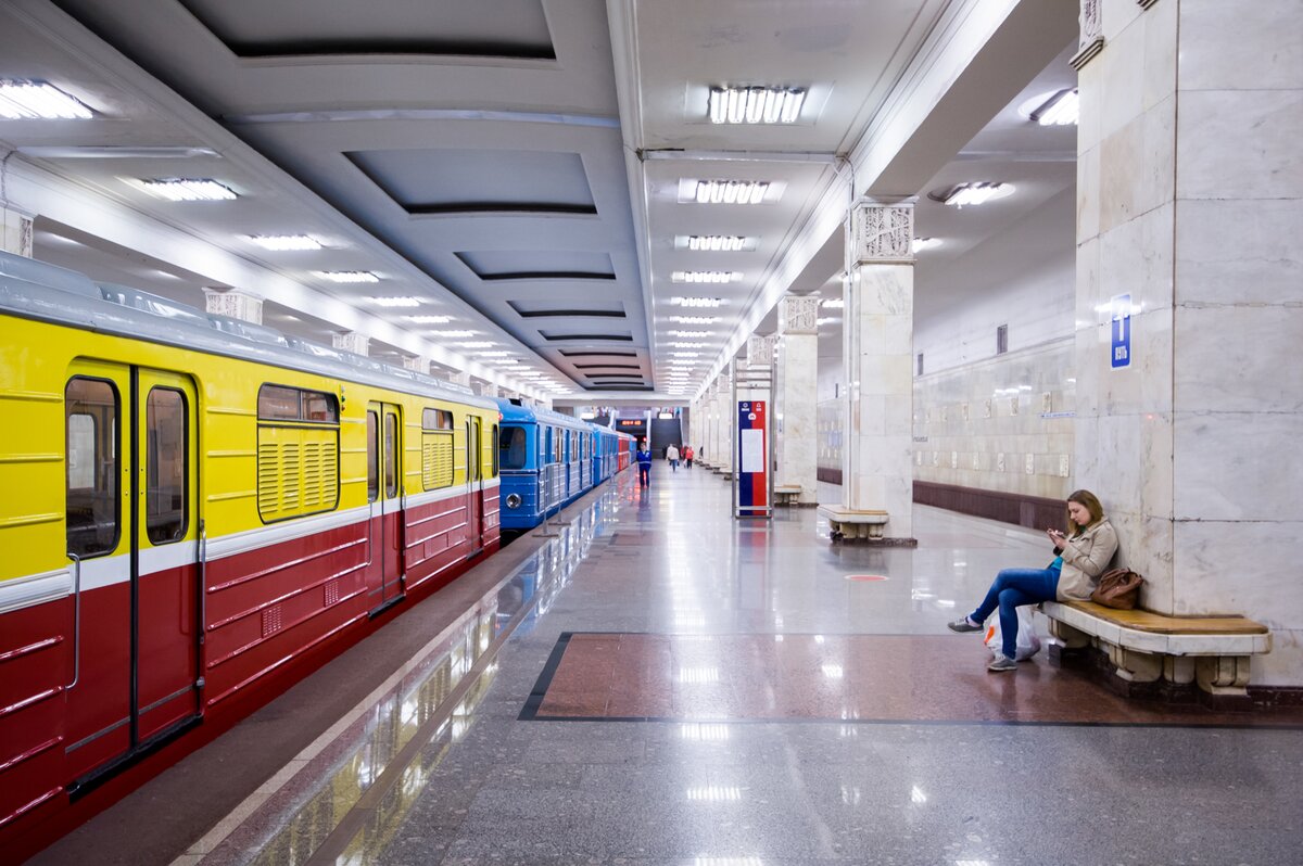 Партизанская метро москва. Станция метро Партизанская. Партизанская (станция метро, Москва). Станция Партизанская Москва. Московское метро станция Партизанская.