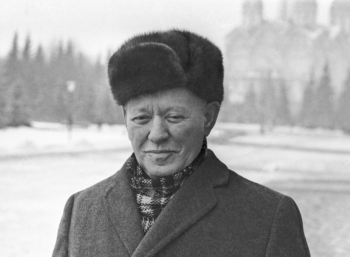 Михаил Шолохов