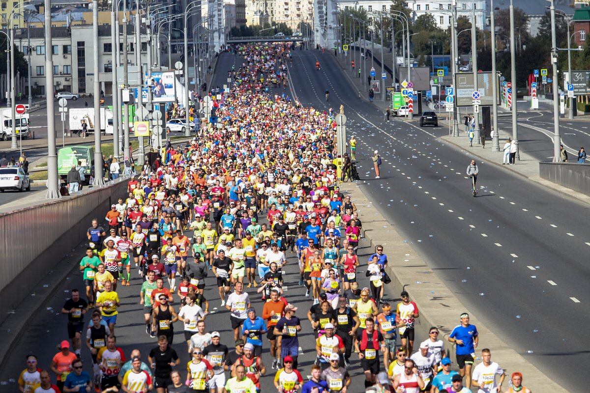 Московский марафон 2024 10 км. Московский марафон 2024. Московский полумарафон 2024. Московский марафон 2024 октябрь. Парижский полумарафон 2024.