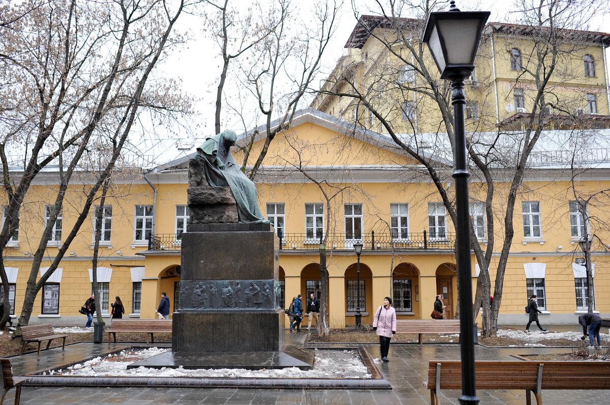 Гоголевский бульвар в москве фото