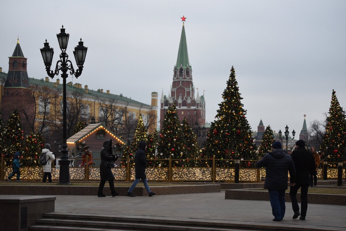 День москвы сегодня фото. Красная площадь в Москве 2022 год. Московский фестиваль «путешествие в Рождество». Площадь Москвы 2022. Путешествие в Рождество 2022 в Москве.