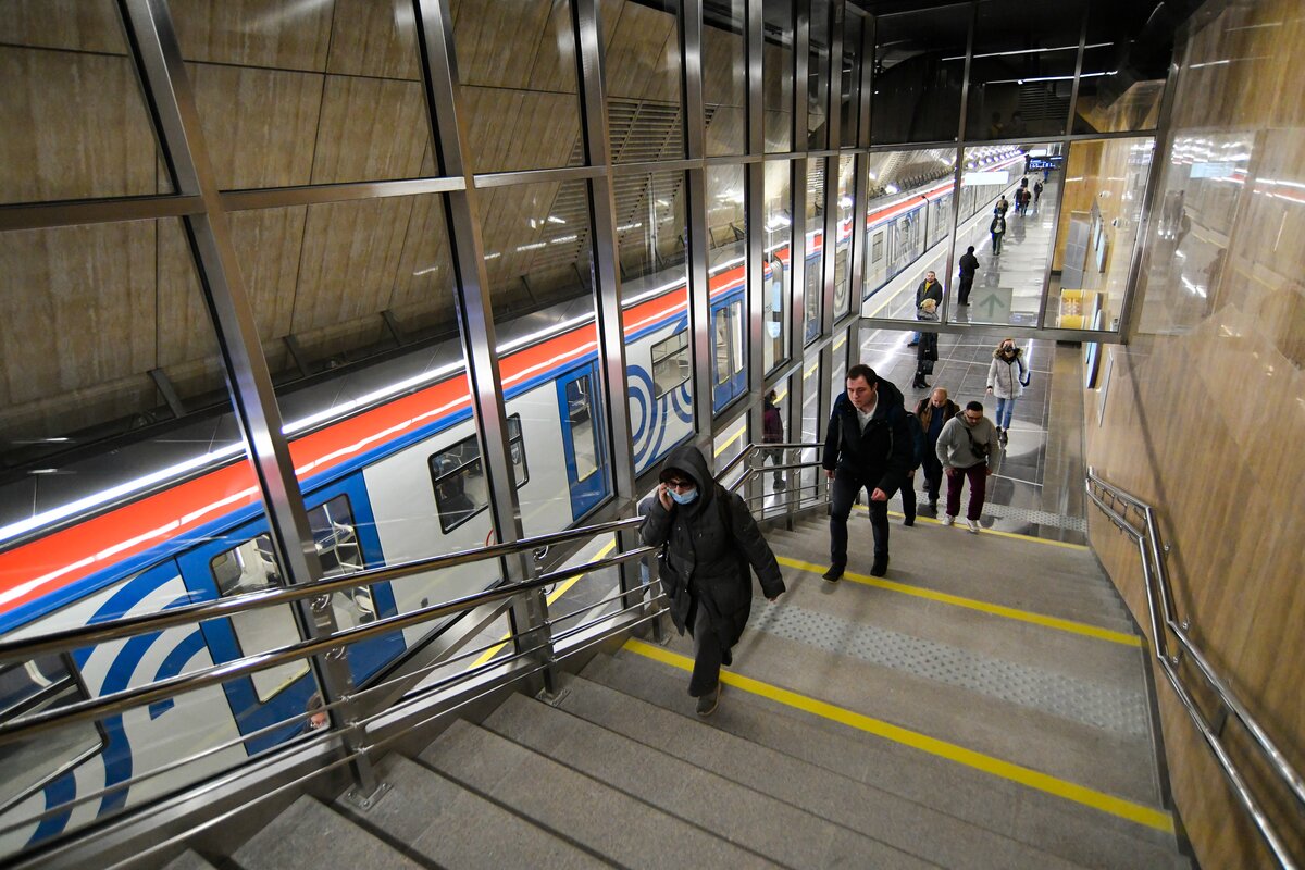 Открытие в москве первой линии метро. Метро Некрасовская. Станция метро Электрозаводская Некрасовской линии. Некрасовская линия метро фото. Открытие Некрасовской линии метро.