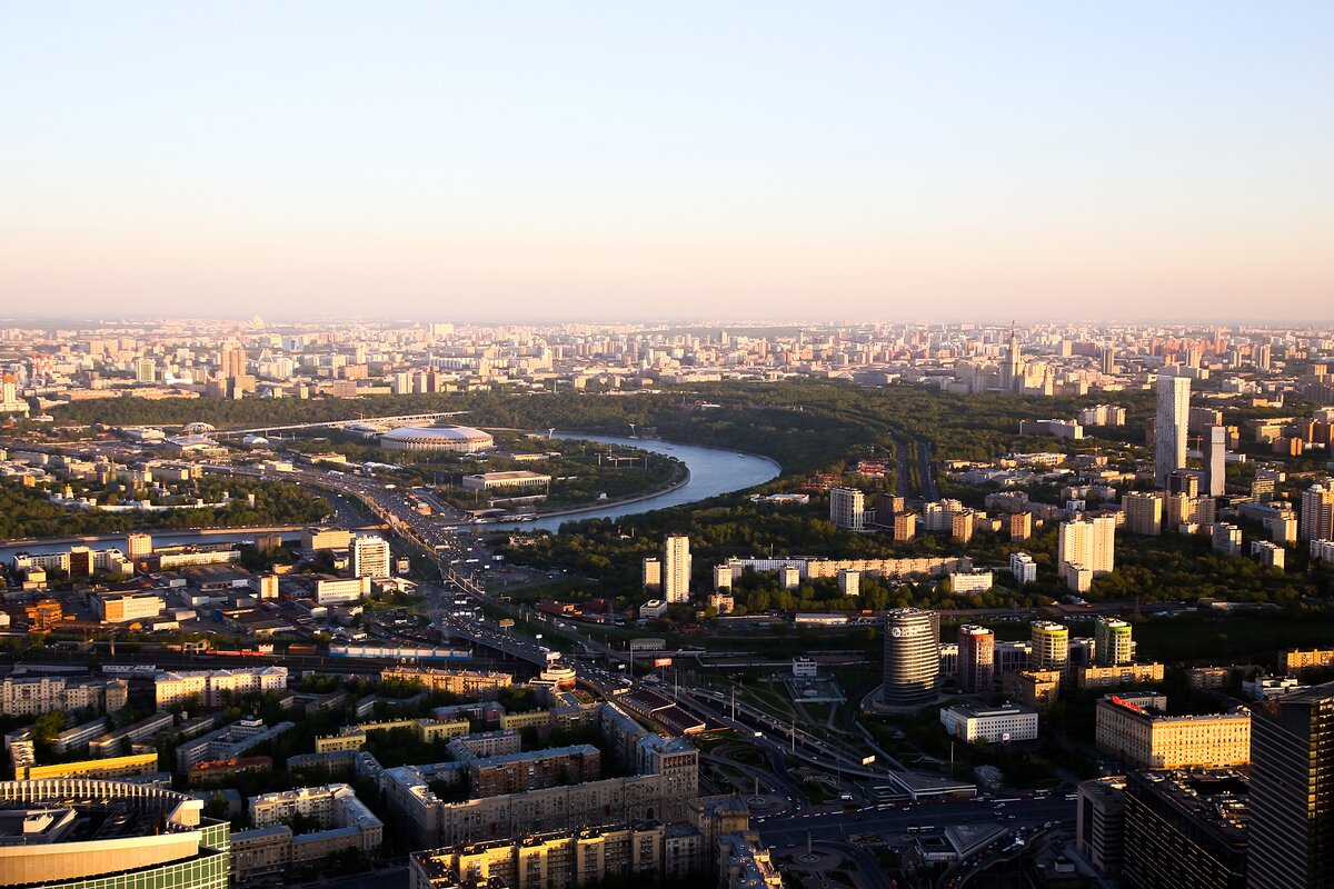 Текст панорама москвы. Москва с высоты. Панорама Москвы с высоты. Москва утром панорама. Панорама Москвы 2003 года.