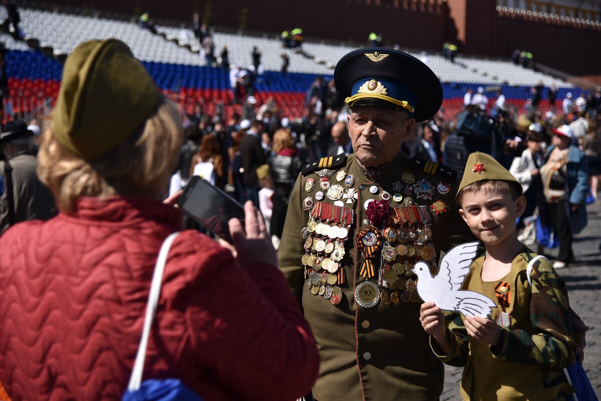 Победа состоялась. Парад Победы 2010. Парад 2010 года на красной площади. Парад Победы 2010 в Москве. Американские военные на красной площади.