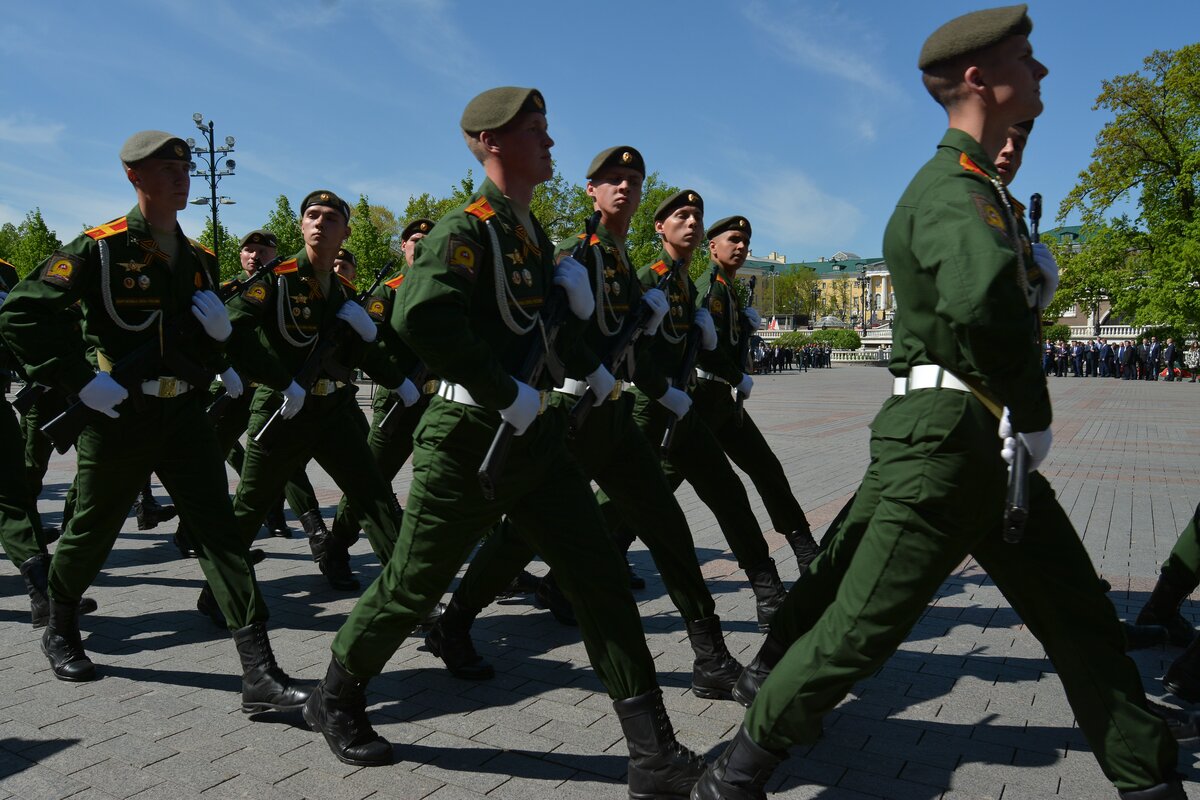 Вооруженные силы того. Вооруженные силы РФ 1 сентября. Военные праздники в октябре. 1 Октября военный праздник. 22 Октября праздник военный.