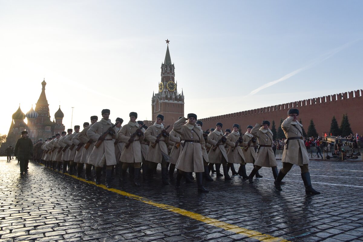 парад 7 ноября в москве