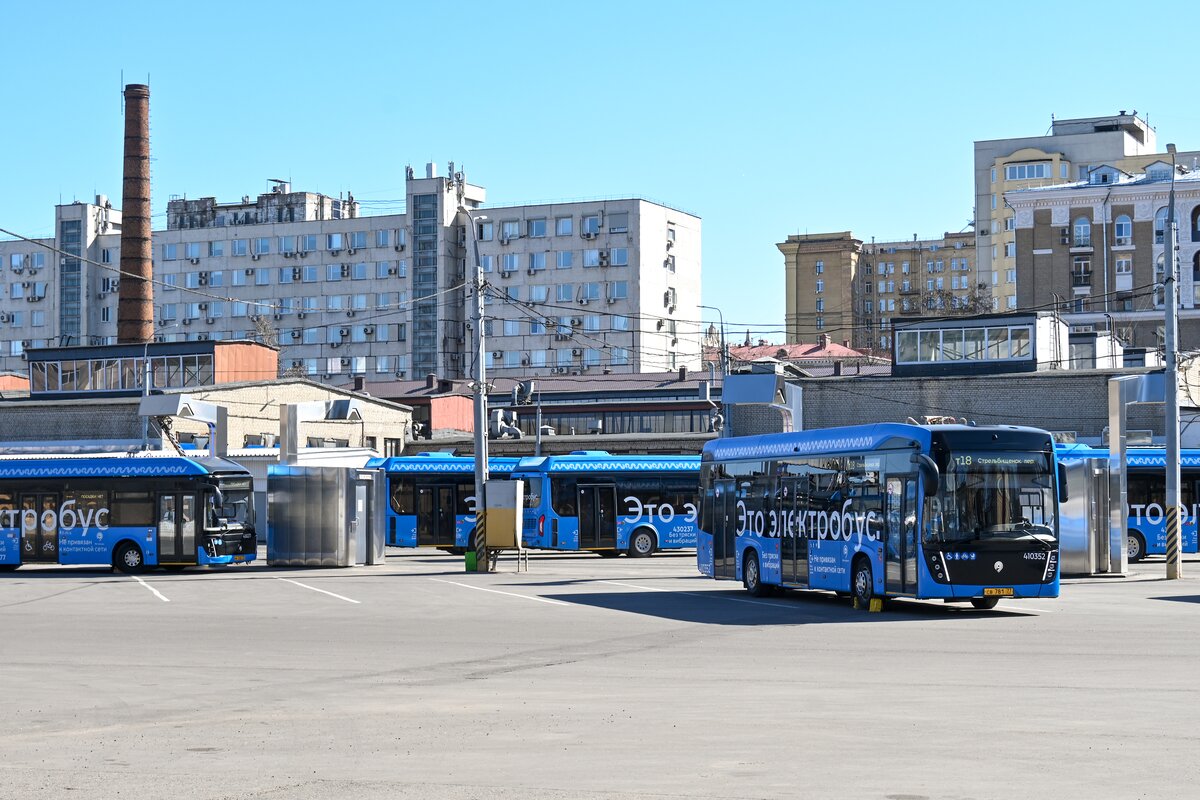 Электробус-гармошка вышел на маршрут м2 в Москве – Москва 24, 21.04.2022