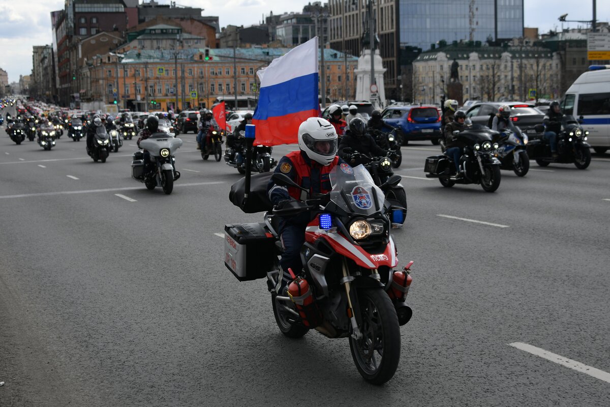 Открытие мотосезона 2024 в москве ночные. Открытие мотосезона 2022 Москва. Сергиев Посад открытие мотосезона. Закрытие мотосезона в Москве 2023.