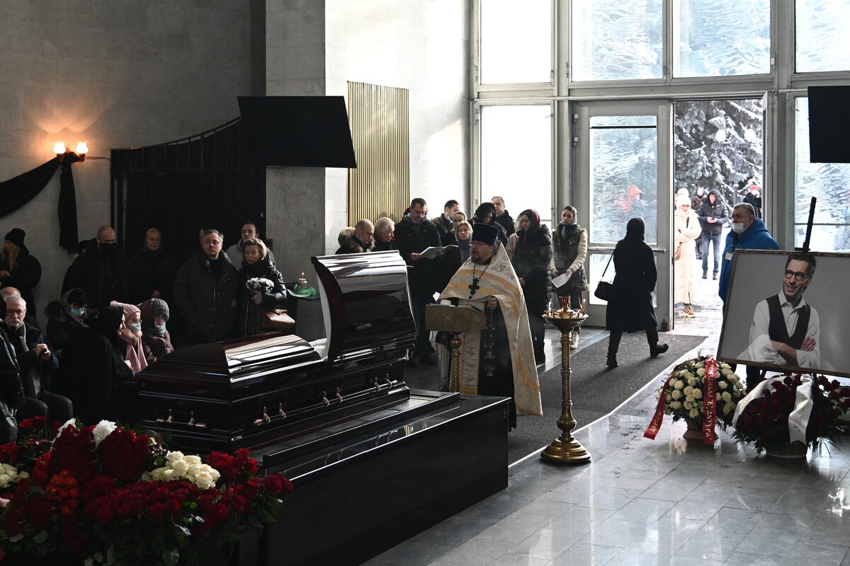 Фото с похорон марины малафеевой фото