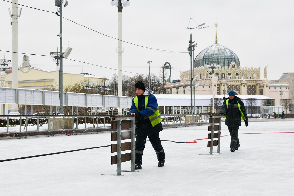 Каток вднх до какого числа работает 2024. Каток на ВДНХ 2022. Московский каток 2022. Каток ВДНХ 2022-2023. Каток ВДНХ, Москва.