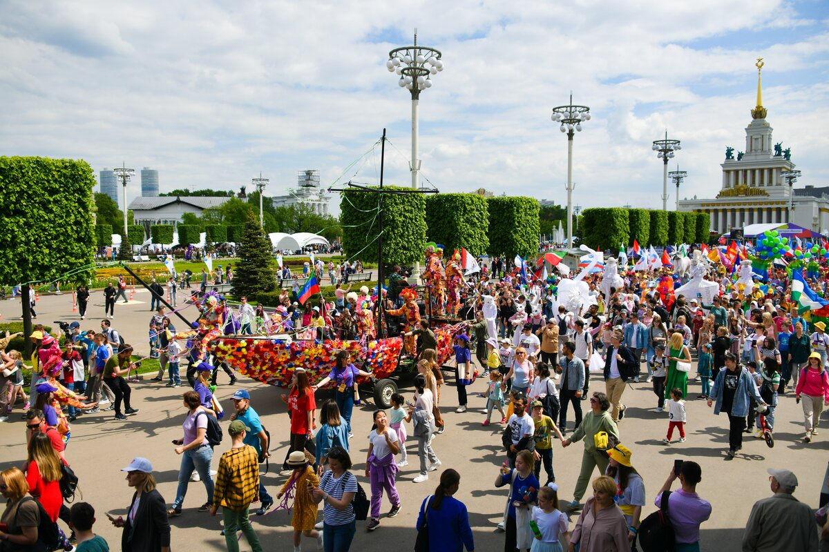 день в москве