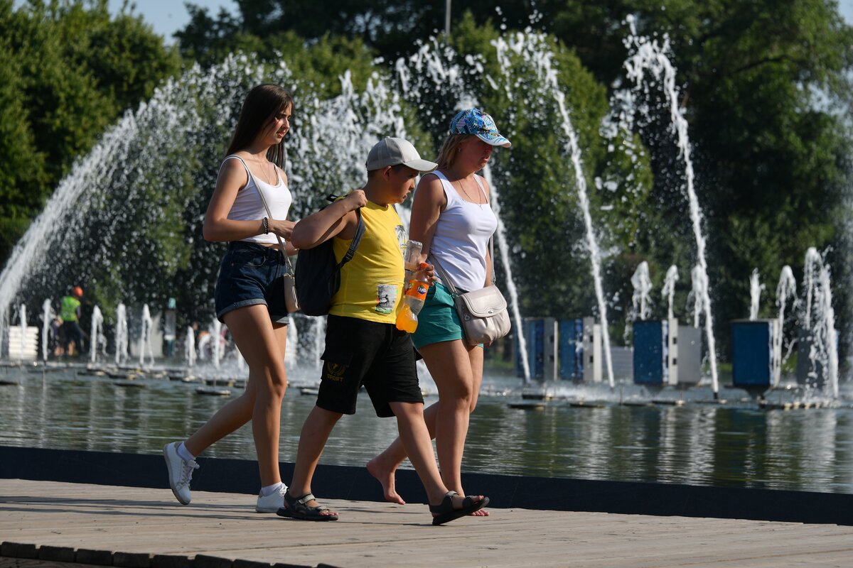 Жара больших городов. Жара в Москве 2021. Аномальная жара в Москве 2021. Лето 2010 – аномальная жара. Аномальная жара в Москве 2010.