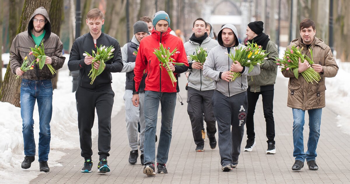 Фото с букетом на улице