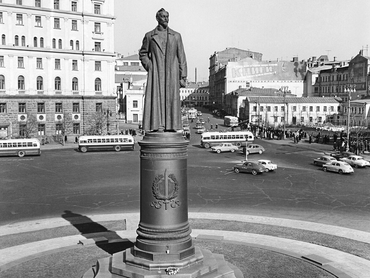 Перенос памятника Дзержинскому с Лубянской площади признали законным –  Москва 24, 11.04.2016