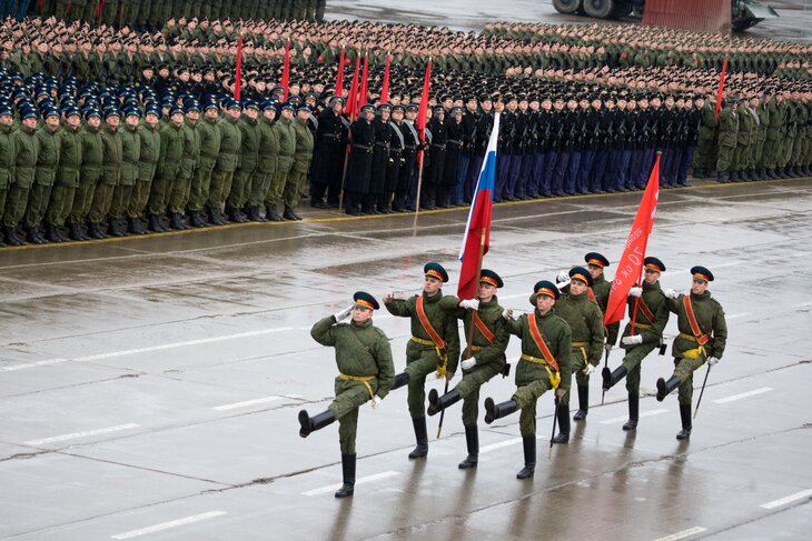 Движение парада 9 мая в москве. 55к6м на параде. Парад военной техники в Михайловске 2016 год.