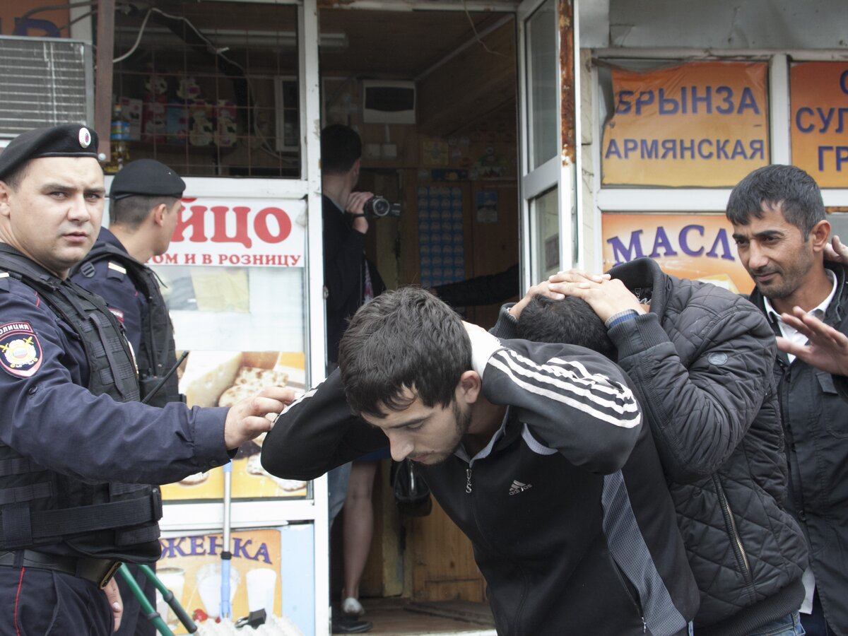 Полицейские задержали подозреваемых в организации незаконной миграции –  Москва 24, 06.06.2016