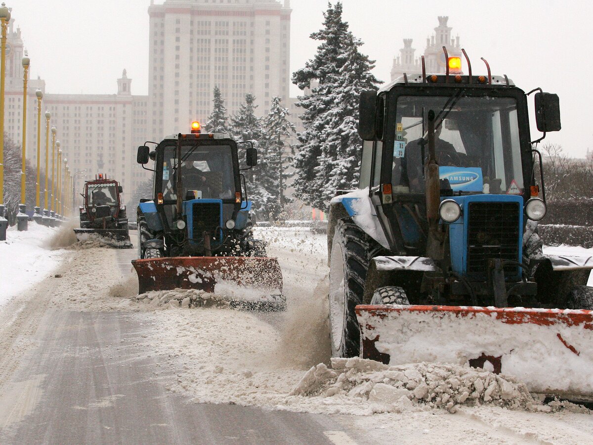 Когда сугробы по колено: кто и как убирает снег в столице – Москва 24,  02.12.2015