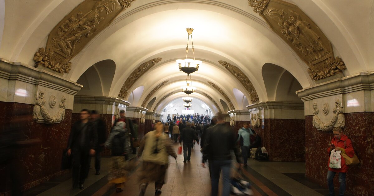 Метро краснопресненская. Станция Краснопресненская Кольцевая. Вестибюль станции метро Краснопресненская. Метро Краснопресненская вестибюль. Станция Краснопресненская вестибюль.