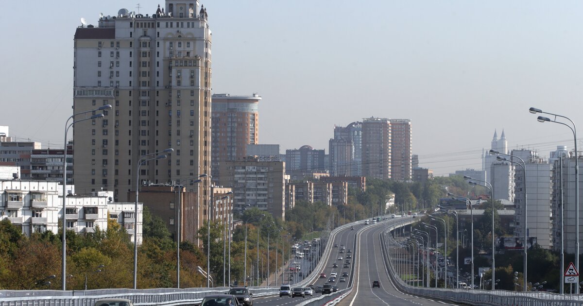 Центр москвы шоссе. Въезд в Москву Можайское шоссе. Въезд в Москву с Варшавского шоссе. Можайское шоссе 2 фото. Варшавскому шоссе полностью.