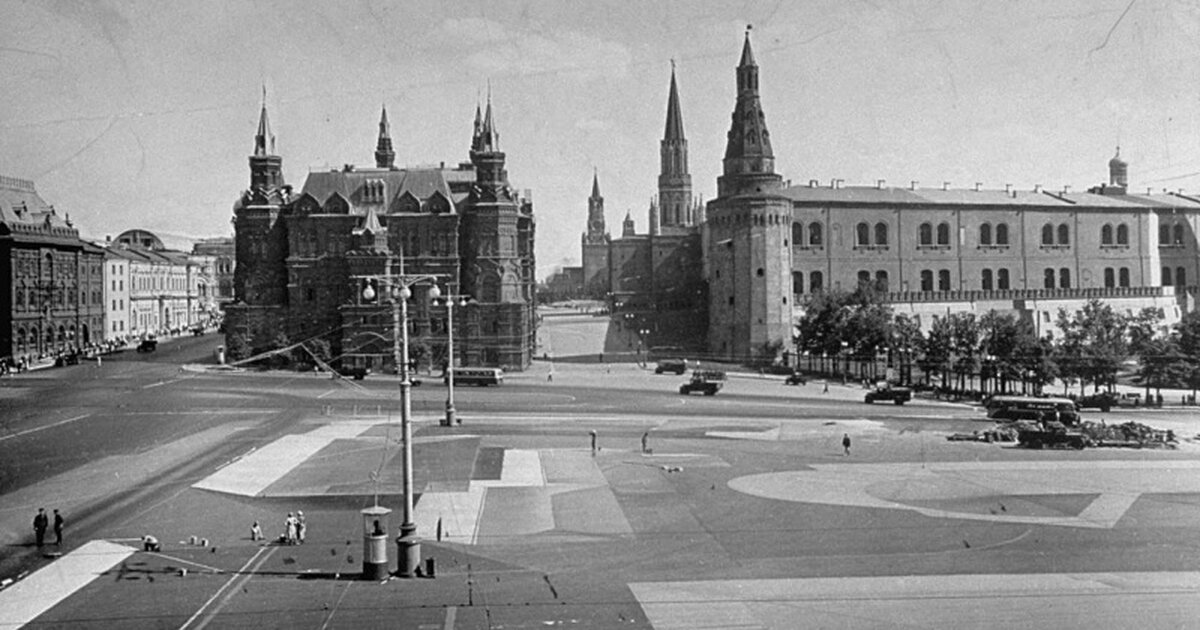 Маскировка зданий в москве 1941 фото