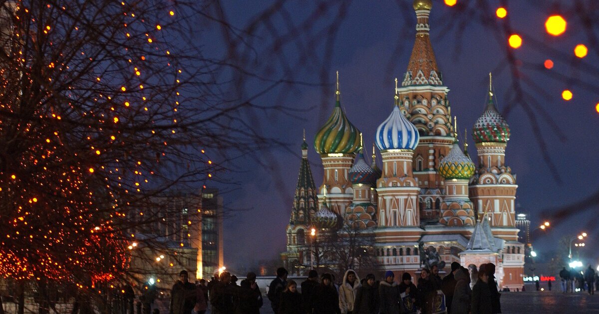 Большой театр в Москве зимой.