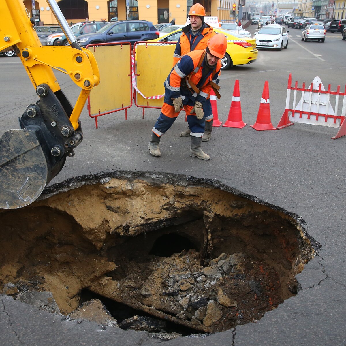 Нормативы Москвы: Выбоины и ямы на дорогах – Москва 24, 02.09.2015