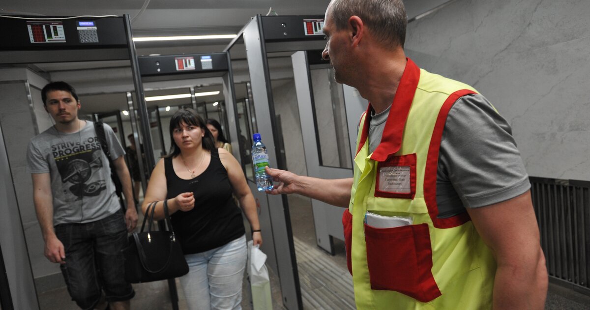 Переходы в метро работают