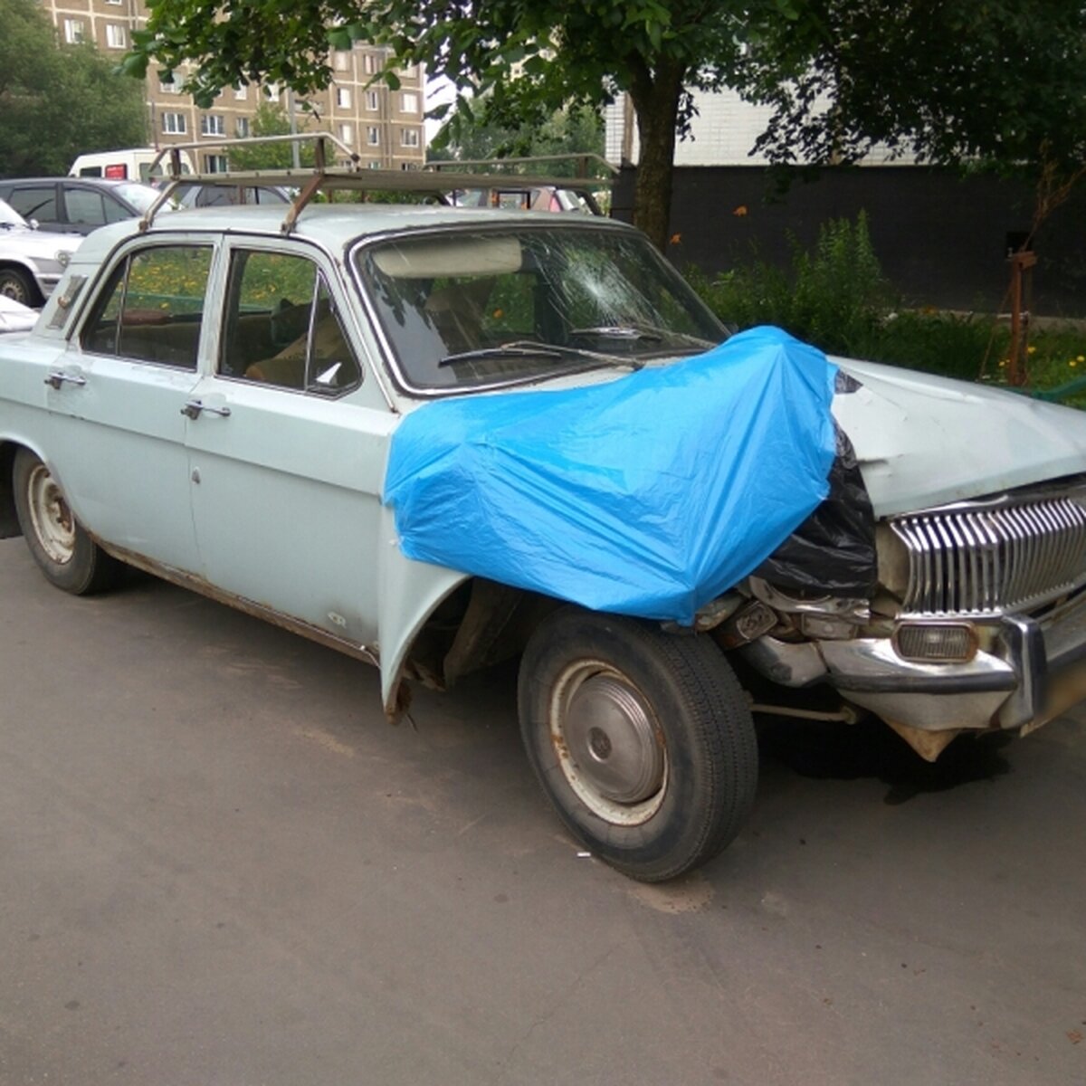 Двое приезжих пытались угнать 