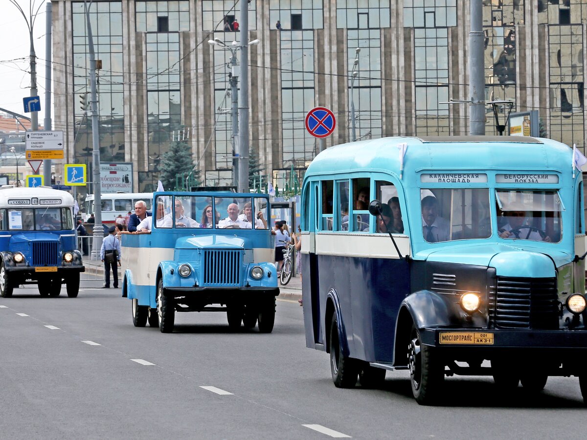 Штаб на колесах и раритетный автобус: что посмотреть на параде городской  техники – Москва 24, 08.09.2016