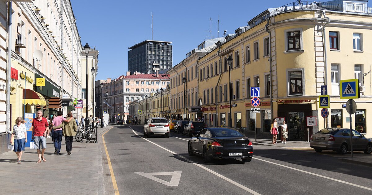 Переулок извилистый самара. Маросейка Москва. Улица Маросейка. Дом Разумовской на Маросейке. Первый магазин м-видео на Маросейке.