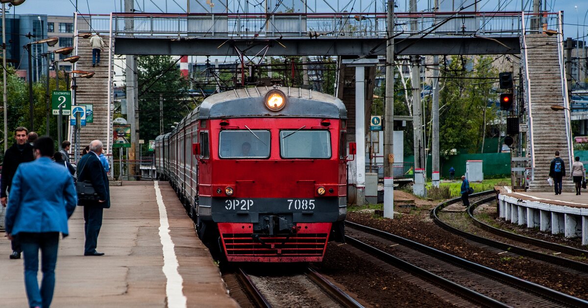 Подмосковье поезд. Электричка Москва. Электричка Подмосковье. Поезда на Горьковском направлении. Железнодорожный транспорт Подмосковья.