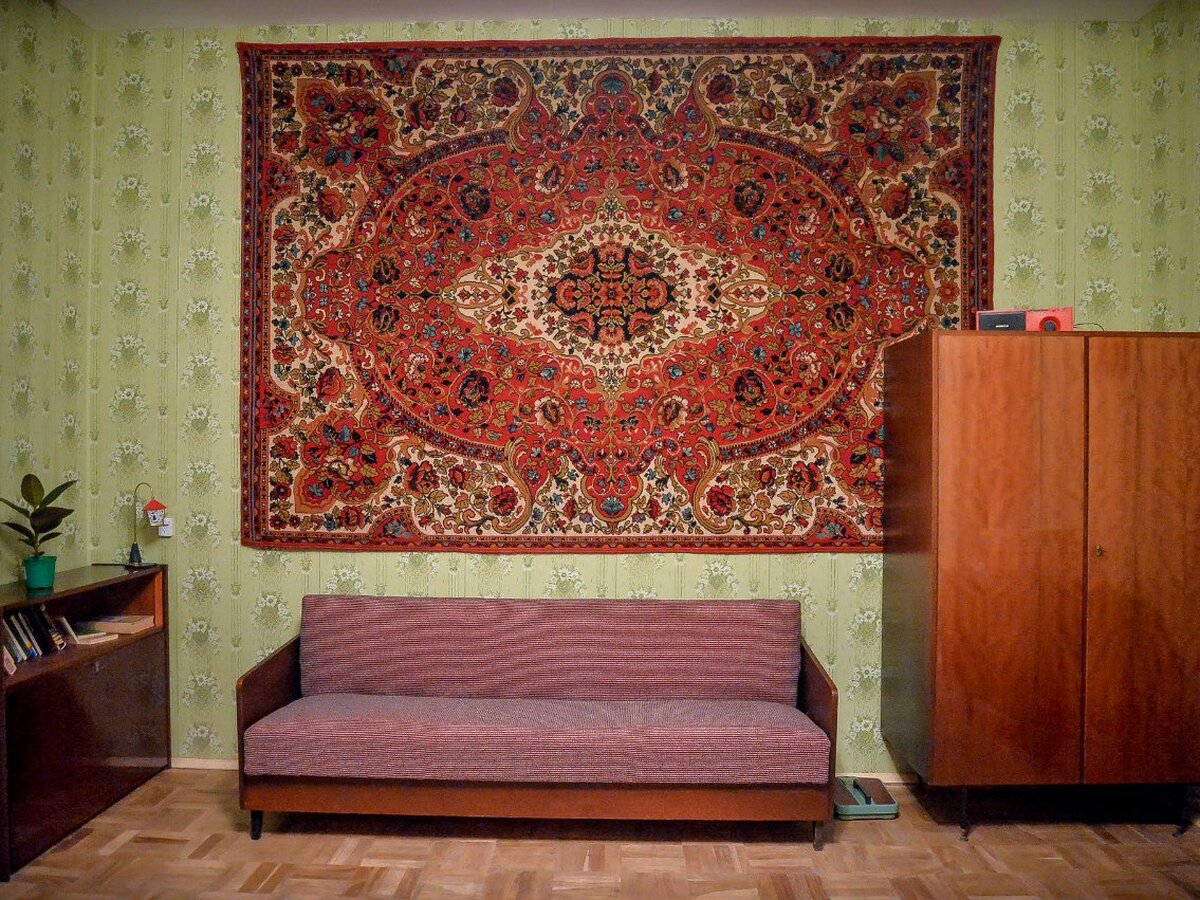Мебель жилая комната румыния