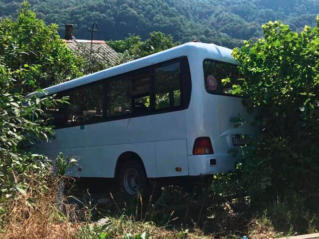 11 человек пострадали в ДТП с микроавтобусом на Кубани