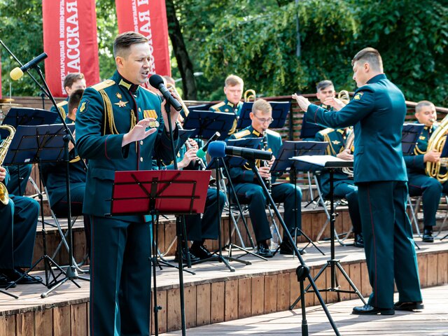 Оркестр Семеновского полка исполнит военные марши в парке 