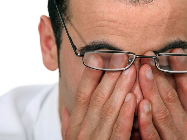 Офтальмолог Бекботова: долгая работа с гаджетами приводит к цифровой усталости глаз
