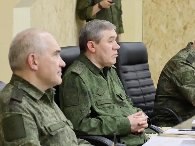 Начальник Генштаба Герасимов посетил командный пункт группировки войск 