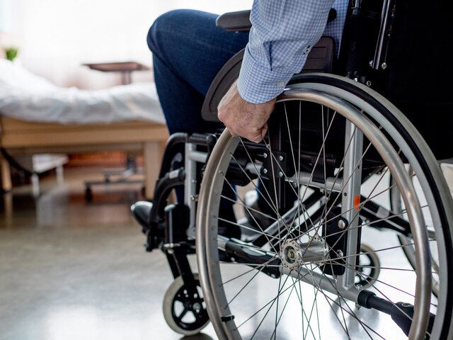 Депутаты ГД предложили создать институт уполномоченного по правам инвалидов