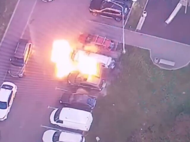 Момент взрыва Toyota Land Cruiser в Москве попал на видео