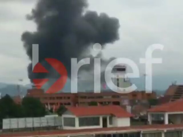 Самолет непальской авиакомпании загорелся в аэропорту Катманду