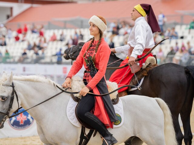 Международный фестиваль национальных видов конного искусства проходит на ВДНХ