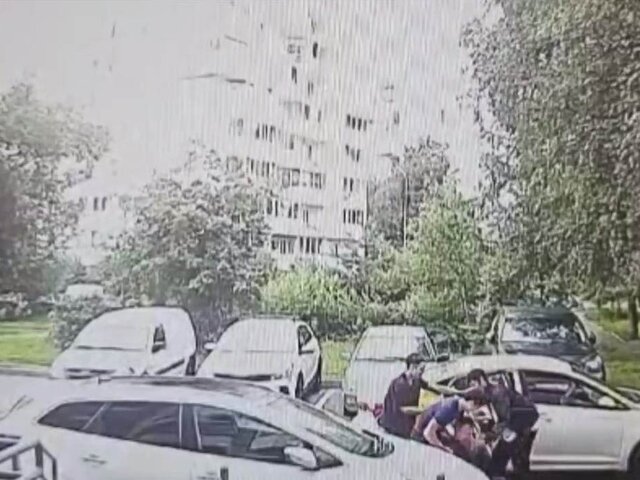 Трое похитителей в Москве вывезли мужчину за город и вымогали 300 тыс руб