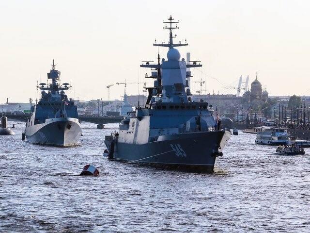 Путин подписал указ о проведении парада и салюта в день ВМФ в Санкт-Петербурге