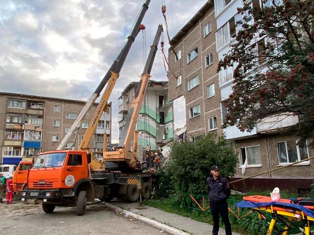 Двое из четырех погибших при обрушении дома в Нижнем Тагиле являются детьми