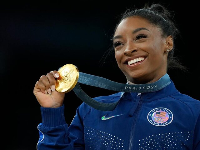 Американская гимнастка Байлз стала семикратной олимпийской чемпионкой