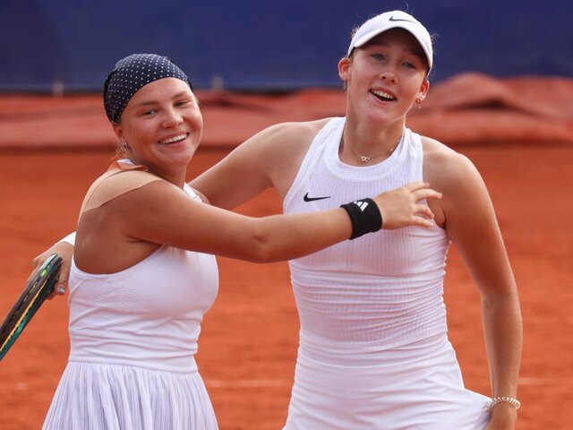 Теннисистки РФ Андреева и Шнайдер вышли в финал парного разряда Олимпиады