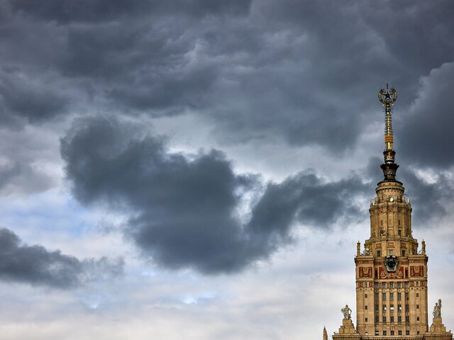 Желтый уровень погодной опасности объявлен в Москве из-за грозы до вечера 12 августа