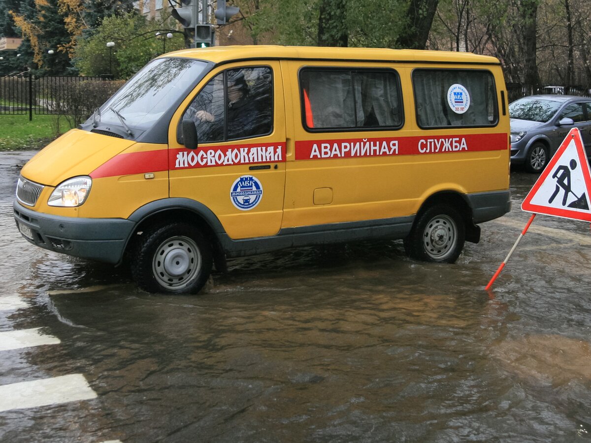 Движение транспорта перекрыли на участке Боровского шоссе из-за дождя –  Москва 24, 17.06.2024