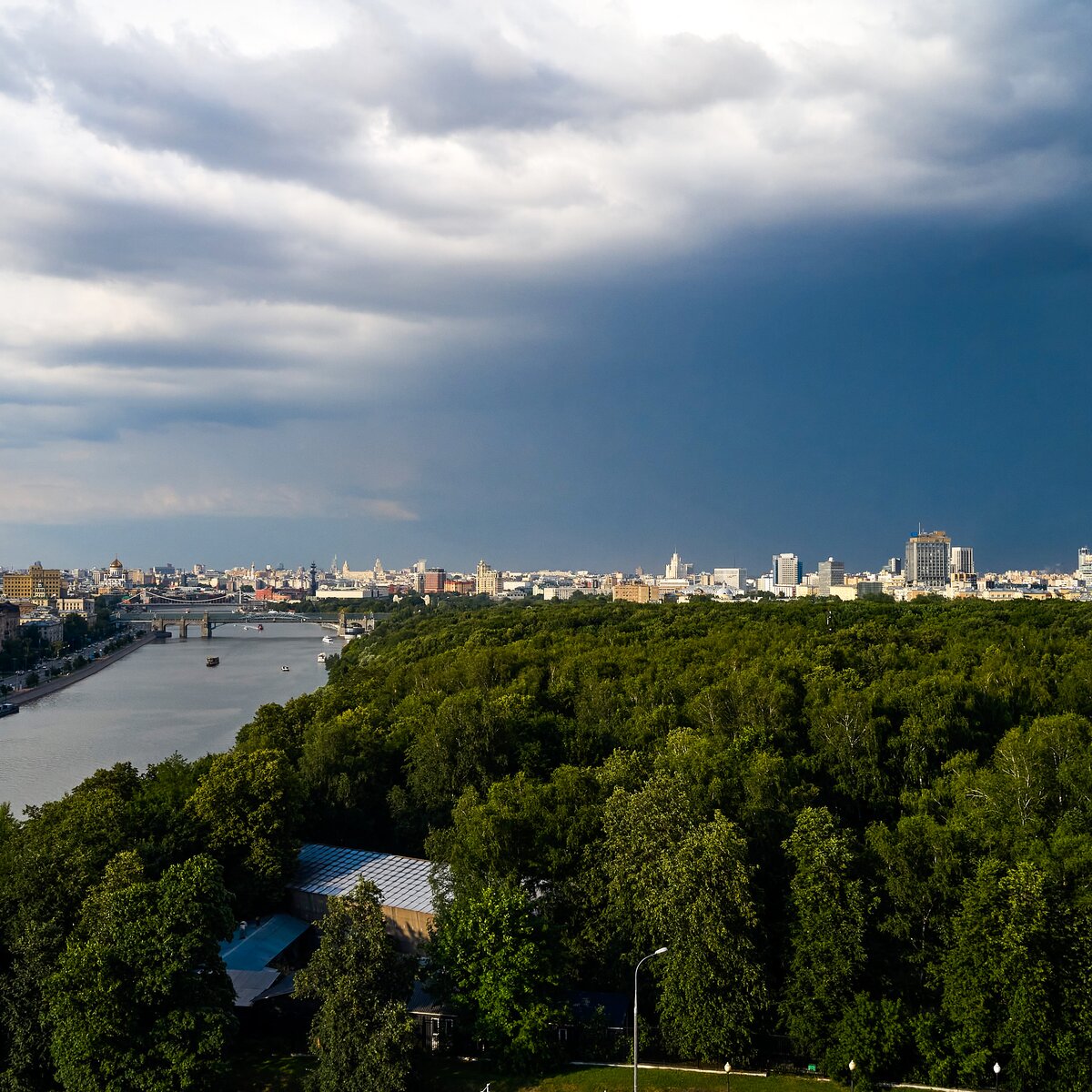 Метеоролог Вильфанд объяснил мегаливни в Москве давлением – Москва 24,  19.06.2024