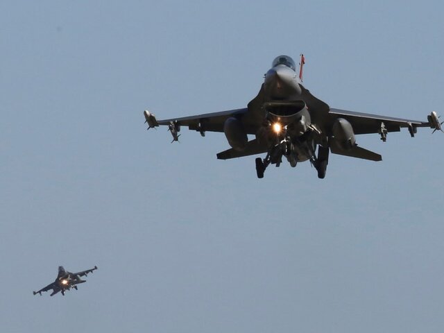 Путин назвал поставки истребителей F-16 Киеву нарушением международных обязательств