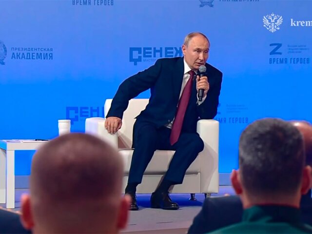 Путин назвал РФ непобедимой из-за ее многонационального народа